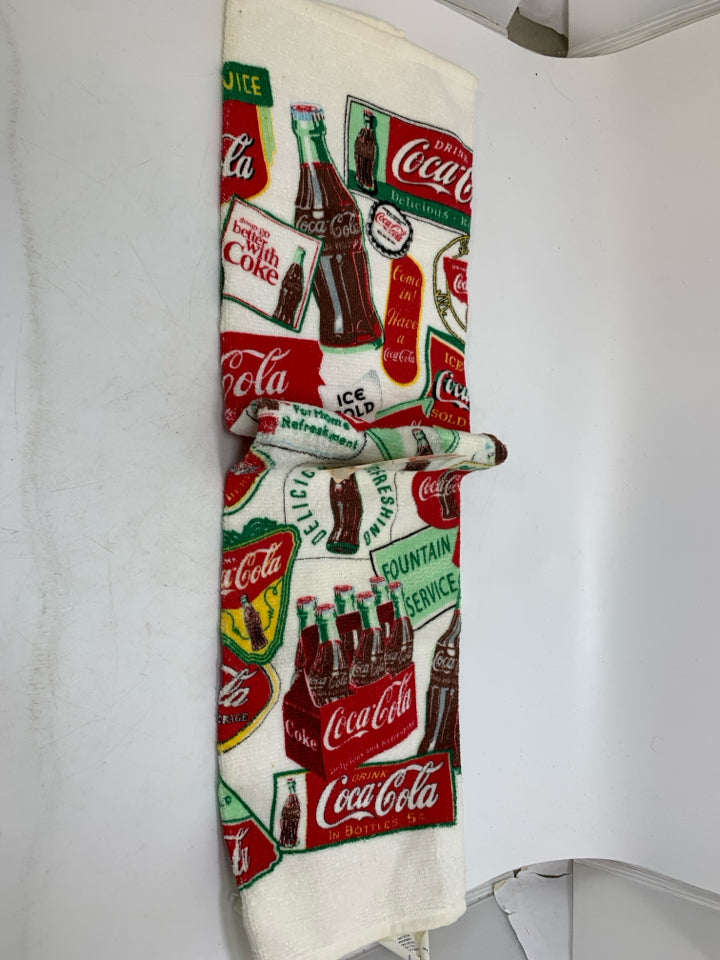 VTG COCA-COLA COLLECTABLE GRAPHIC KITCHEN TOWEL W/ TAG 1999.