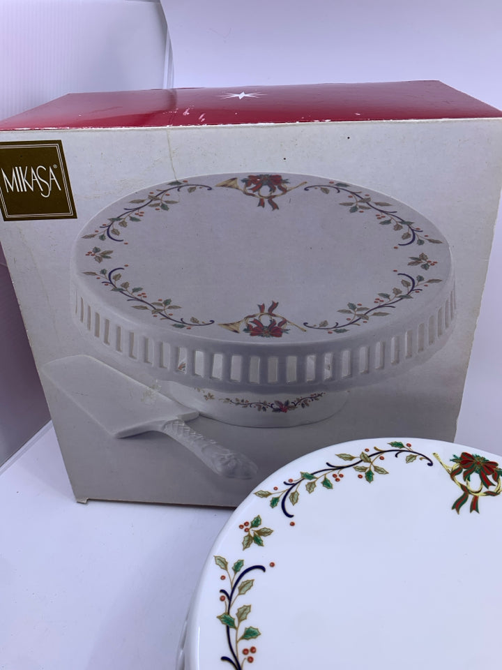 MIKASA HOLIDAY LACE CAKE PLATE W/ SERVER.
