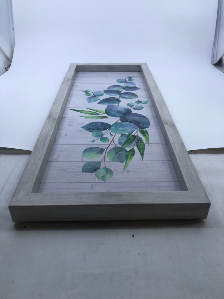 BLUE LEAVES IN GREY WOOD WALL ART.