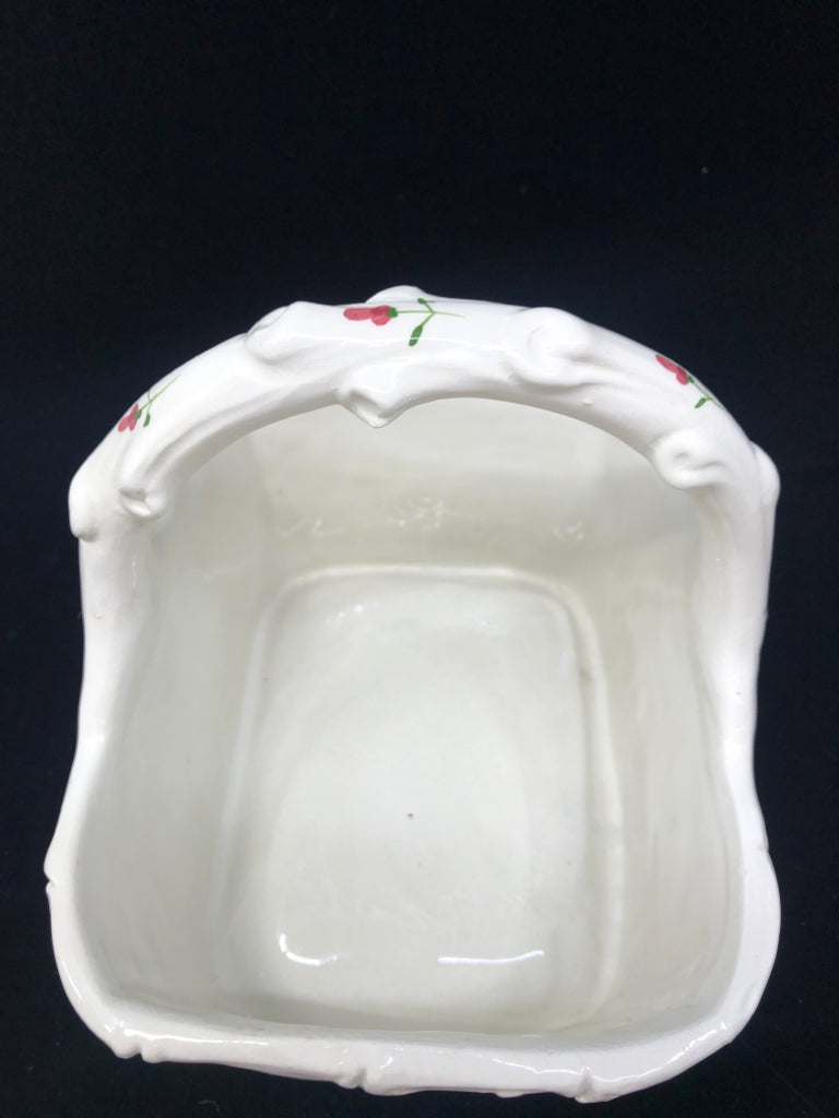 VTG WHITE BASKET PLANTER W/ SMALL FLOWERS.