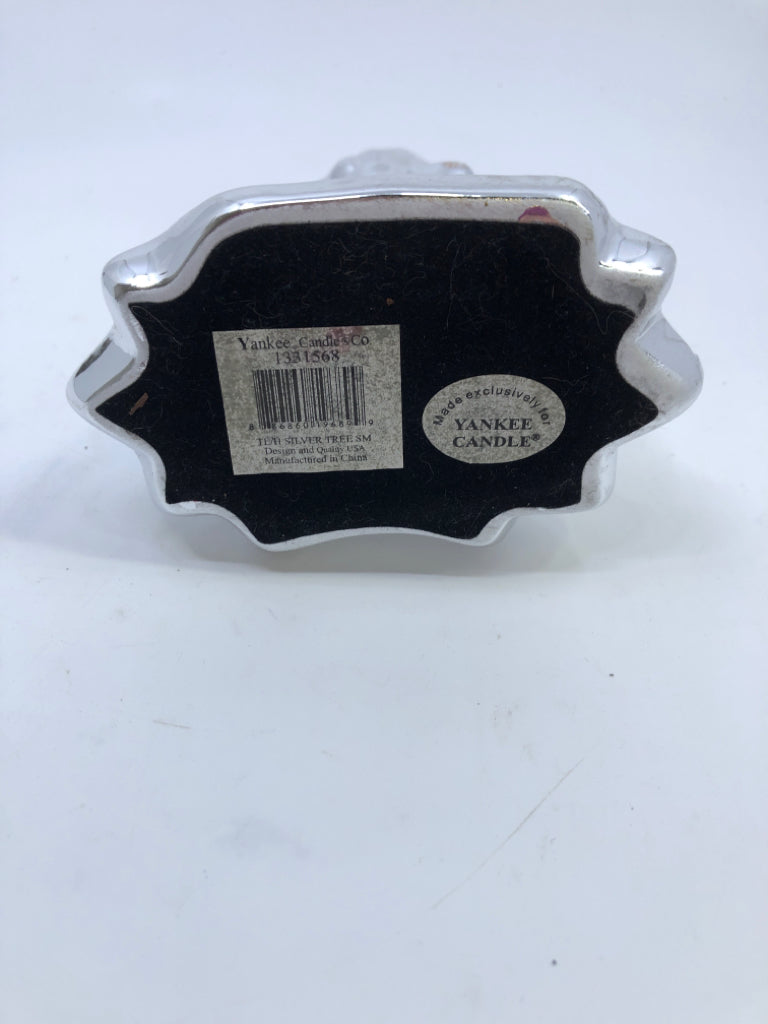 SMALL SILVER PIERCED TEALIGHT TREE.