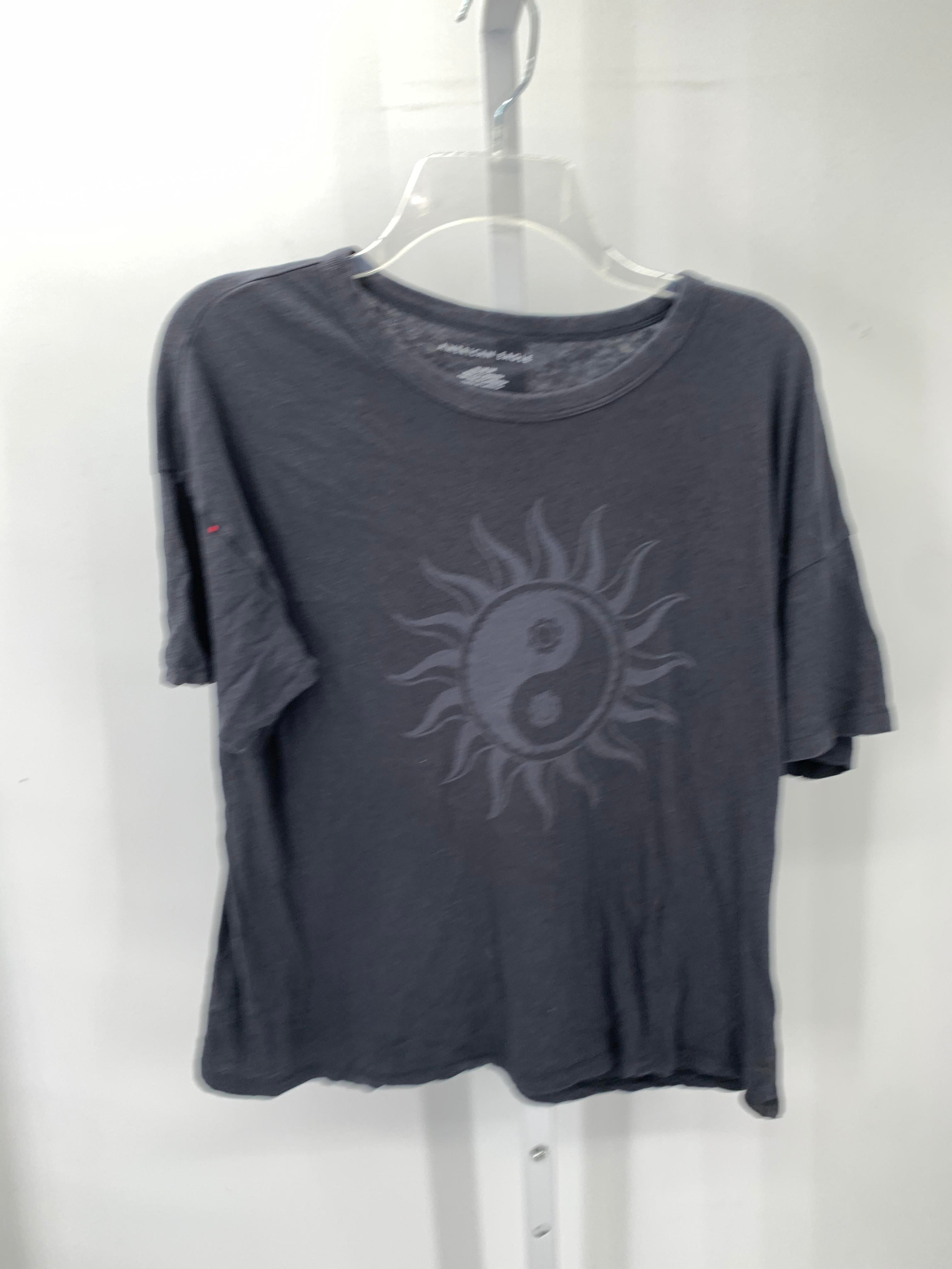 American Eagle Size Medium Juniors Short Sleeve Shirt