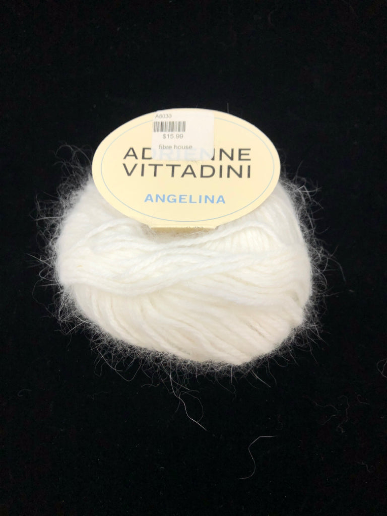 CREAM ANGELINA WOOL YARN.