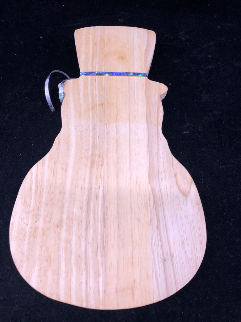BLONDE WOOD SNOWMAN SHAPED CHEESE BOARD W/ SILVER SNOWMAN SPREADER.