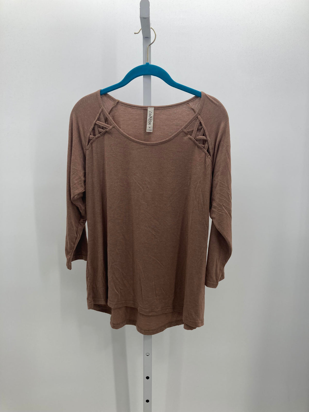 Size Medium Misses 3/4 Sleeve Shirt