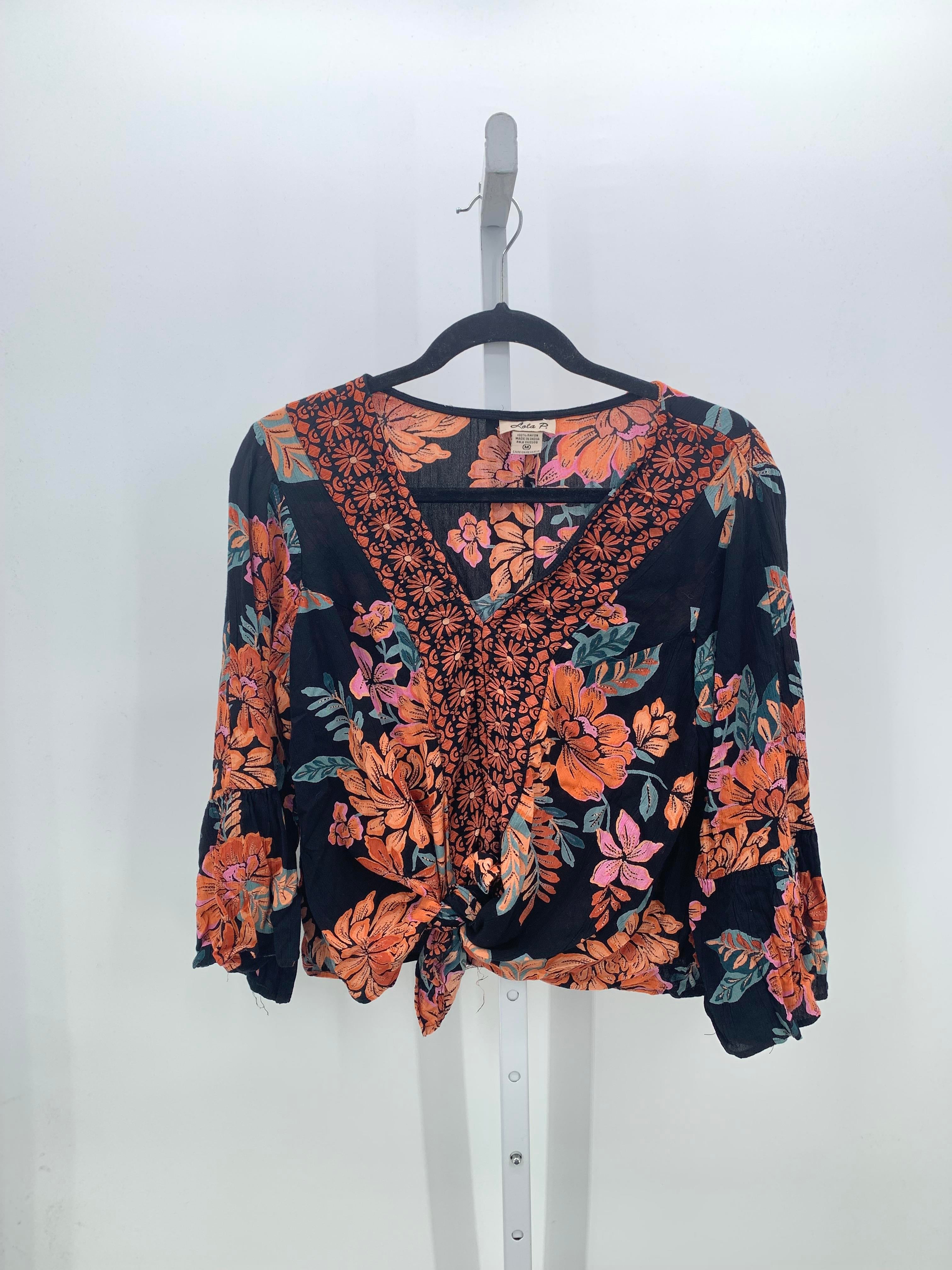 Size Medium Misses 3/4 Sleeve Shirt