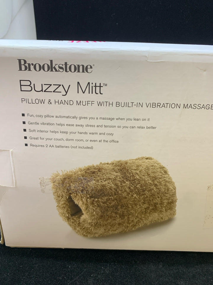 NIB BUZZY MITT HAND MUFF PILLOW W/VIBRATION BROOKSTONE.