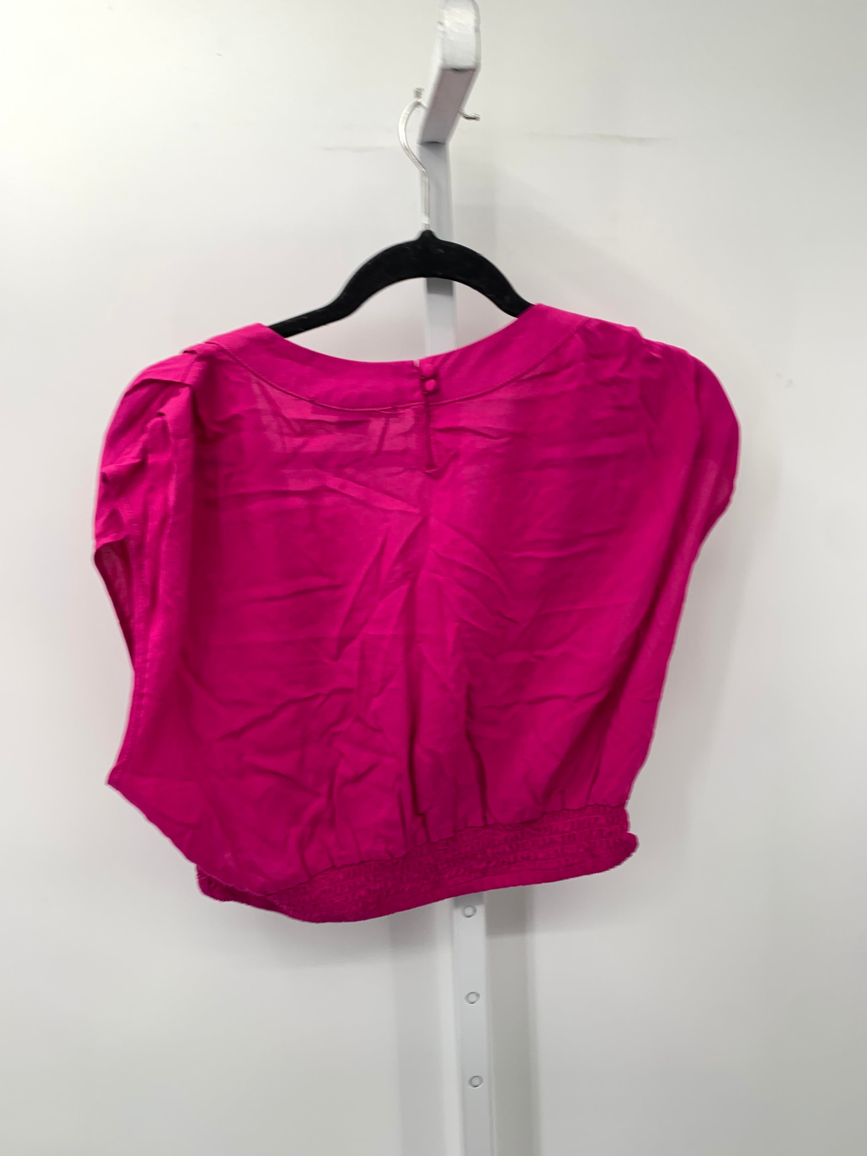Size Large Juniors Sleeveless Shirt