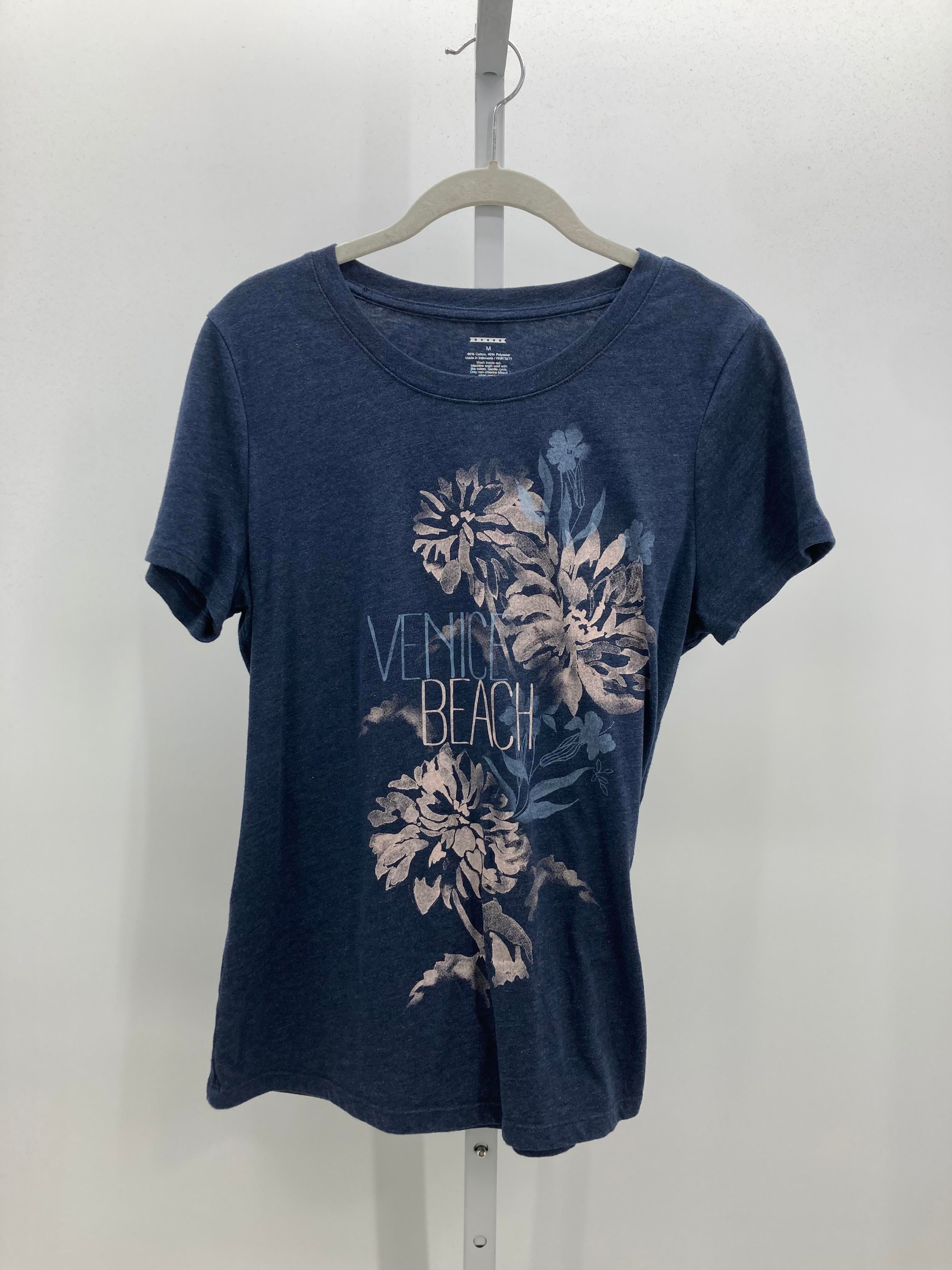 Size Medium Misses Short Sleeve Shirt