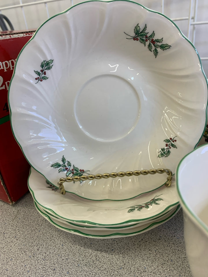 12pc HAPPY HOLIDAYS SVC 4- DINNER PLATES, CUPS, SAUCERS- IN BOX.