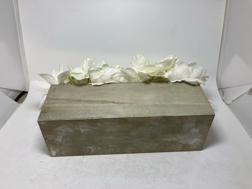 RECTANGLE WOOD PLANTER W/ FAUX WHITE FLOWERS.