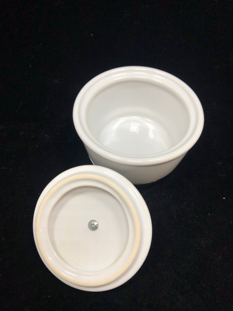 WHITE CERAMIC CANISTER W/LID AND CHROME BASE.