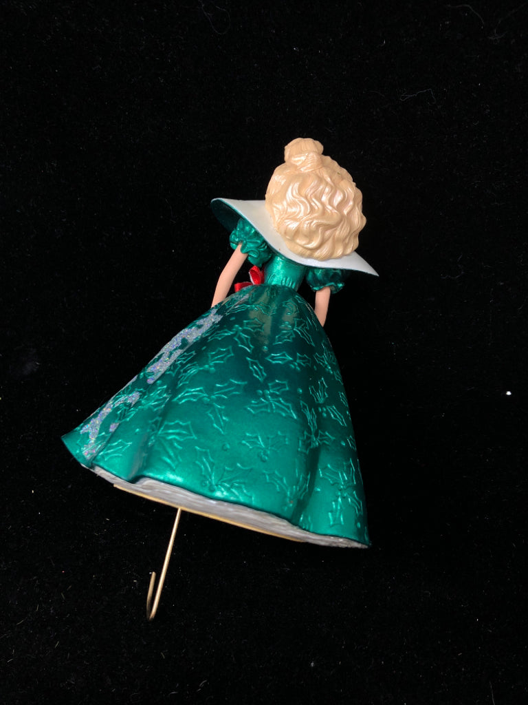 VTG HOLIDAY BARBIE STOCKING HANGER 1996.