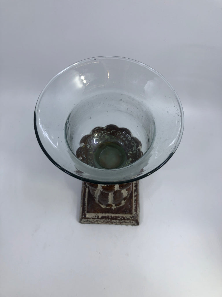 RUSTIC WOOD BASE W/GLASS CANDLE VOTIVE HOLDER.