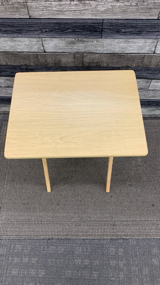 BLONDE WOOD TV TRAY.