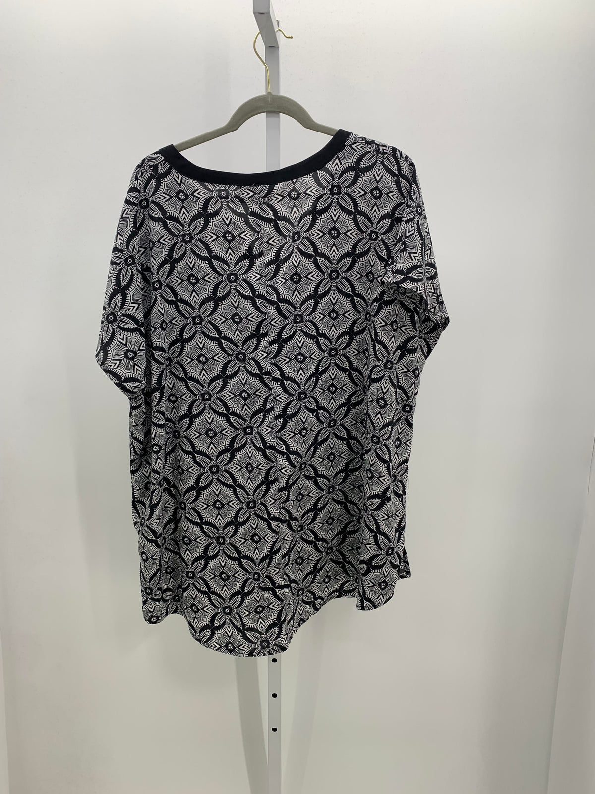 Catherine Size 1 Misses Short Sleeve Shirt