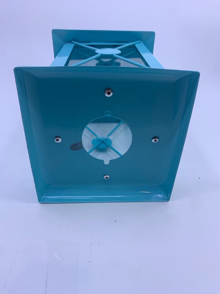 LIGHT BLUE METAL TEA LIGHT LANTERN.
