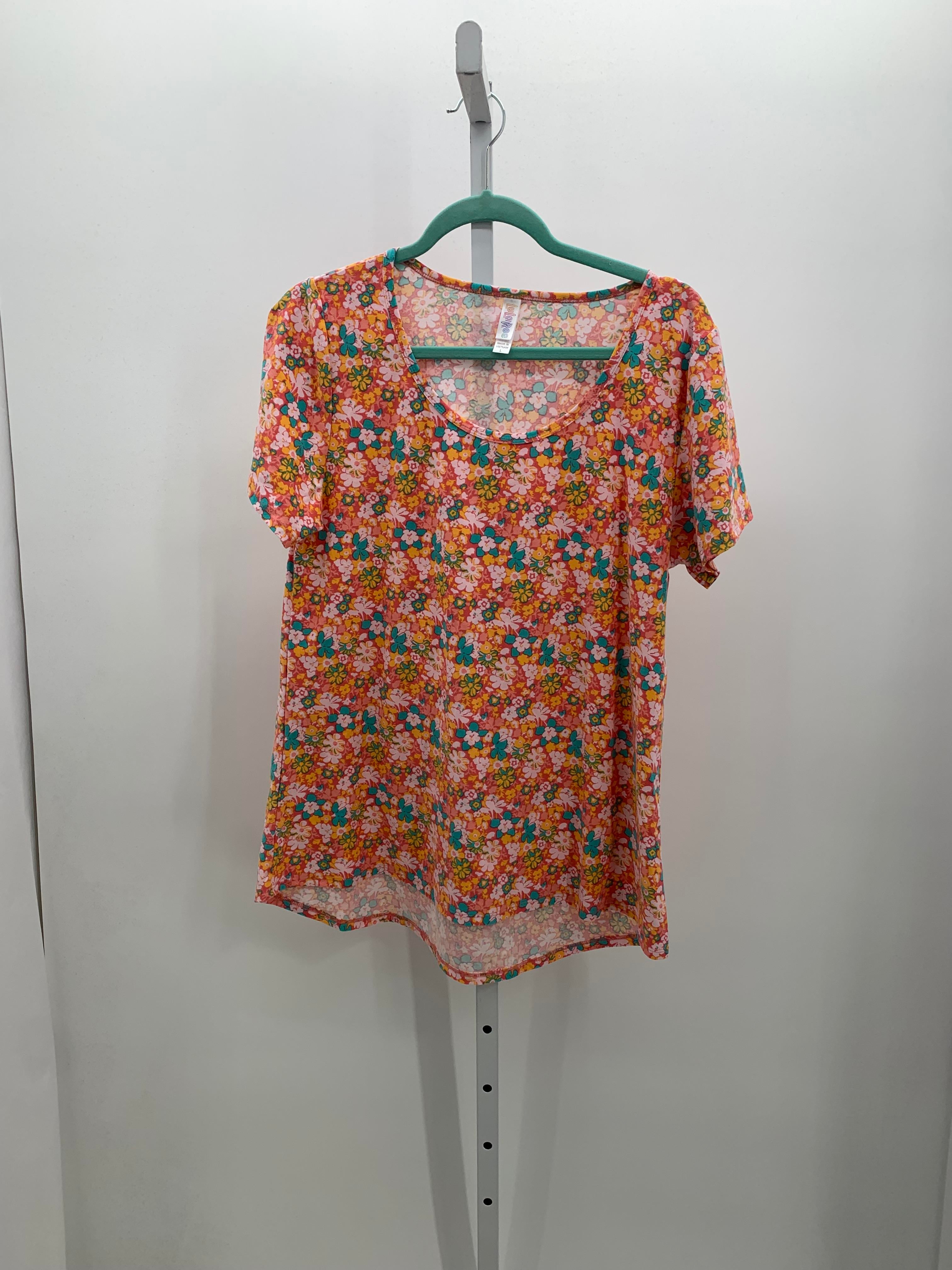Lularoe Size Large Misses Short Sleeve Shirt