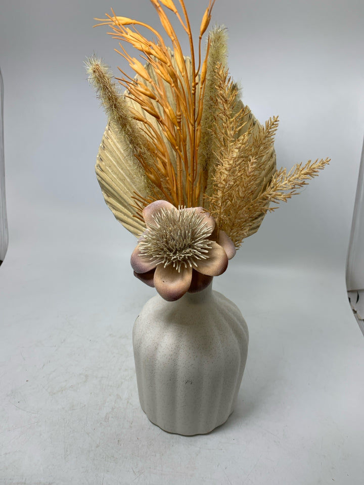 WHITE VASE W/ LARGE LEAF/WHEAT AND FLOWER.