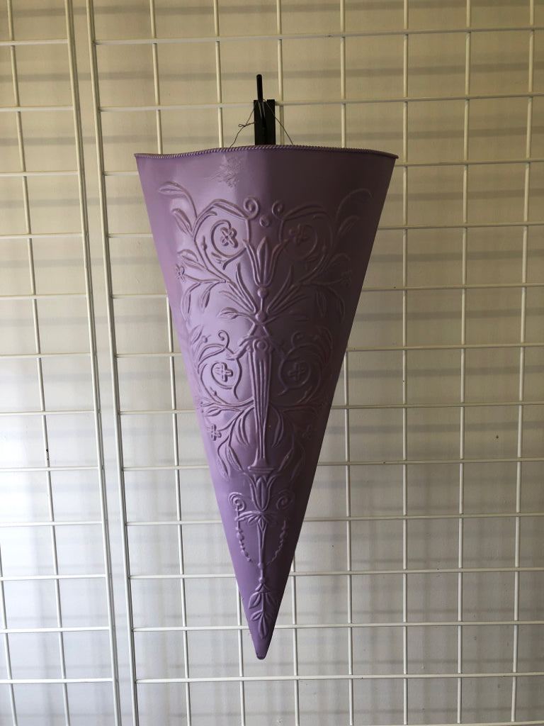 LAVENDER PURPLE TRIANGLE SHAPED FLOWER HOLDER WALL HANGING.