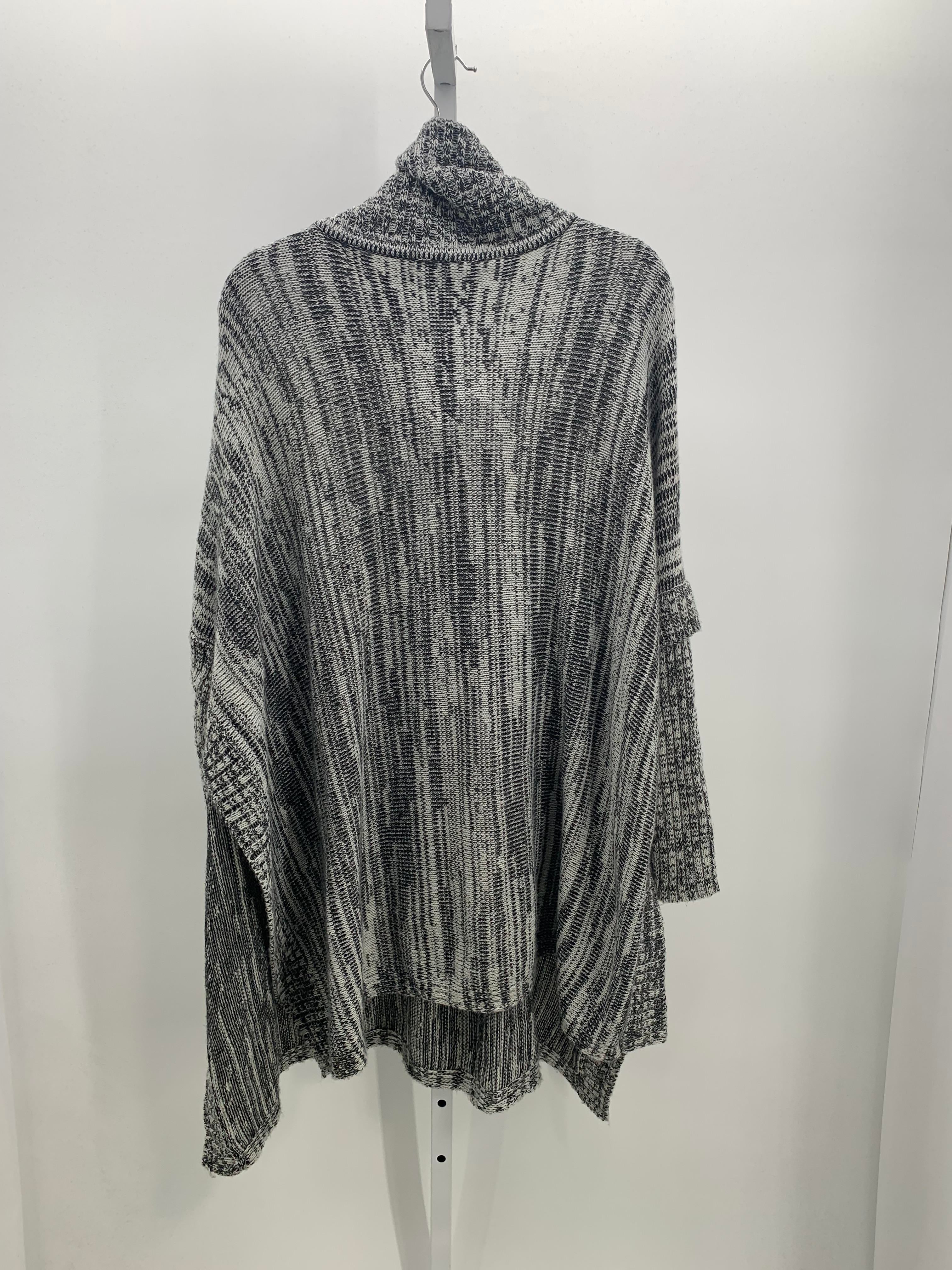Charlotte Russe Size Medium Juniors Long Sleeve Sweater