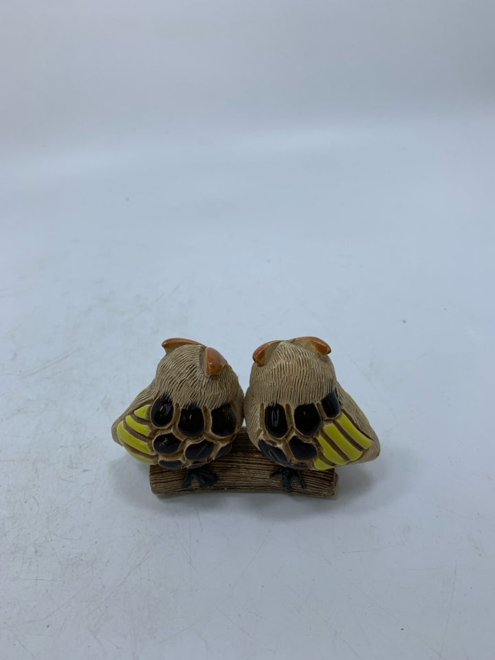 VTG CARVED CLAY DOUBLE OWLS ON A BRANCH.