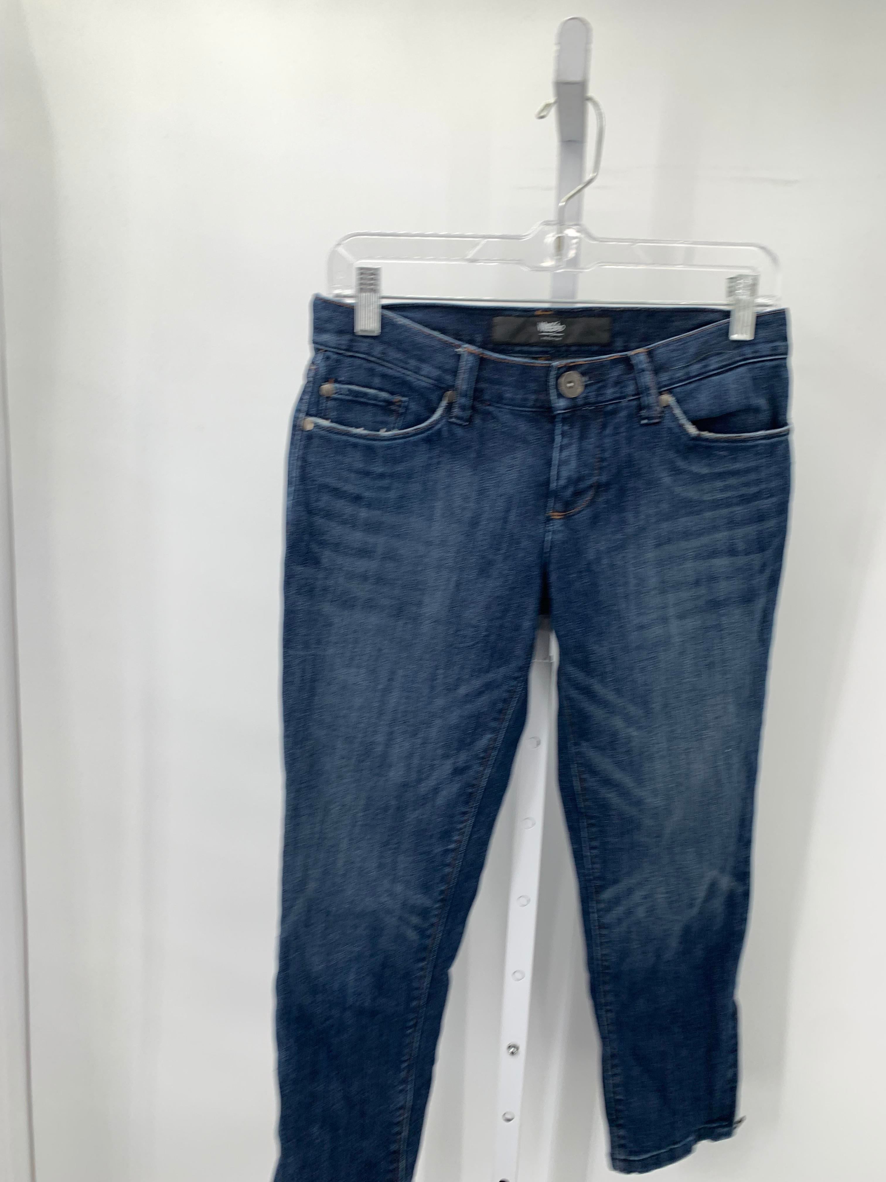 Mossimo Size 2 Misses Cropped Jeans