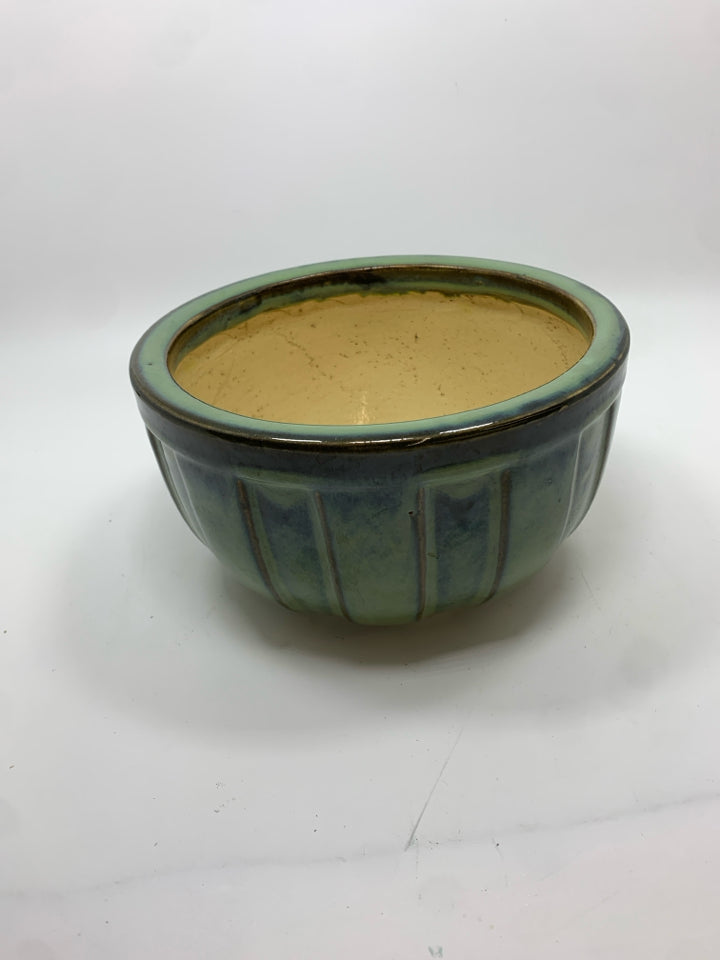 GREEN GLAZE POTTERY PLANTER.