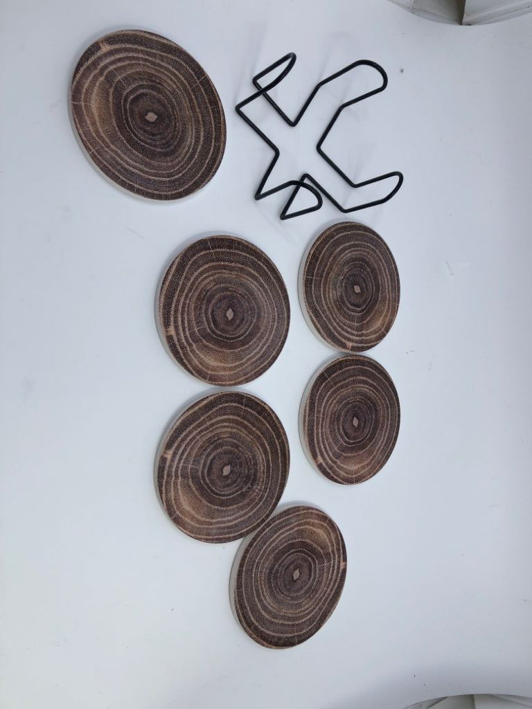 7 PC CERAMIC WOOD SLICE COASTERS W/ HOLDER.
