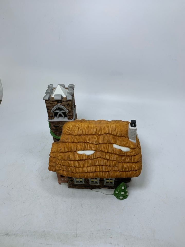 VTG DEPT 56 DICKENS VILLAGE " MY GLEN CHURCH" PORCELAIN HOUSE NO LIGHT.