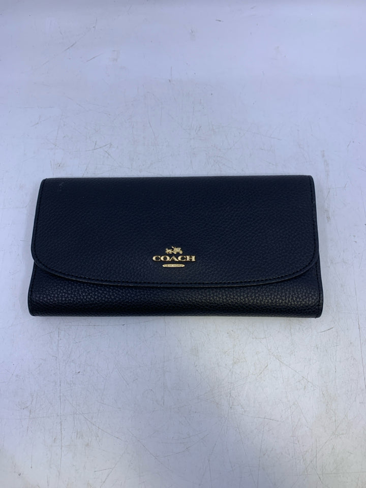 Coach F16613 Pebbled Black Leather Wallet Tri-fold w/ Checkbook Case