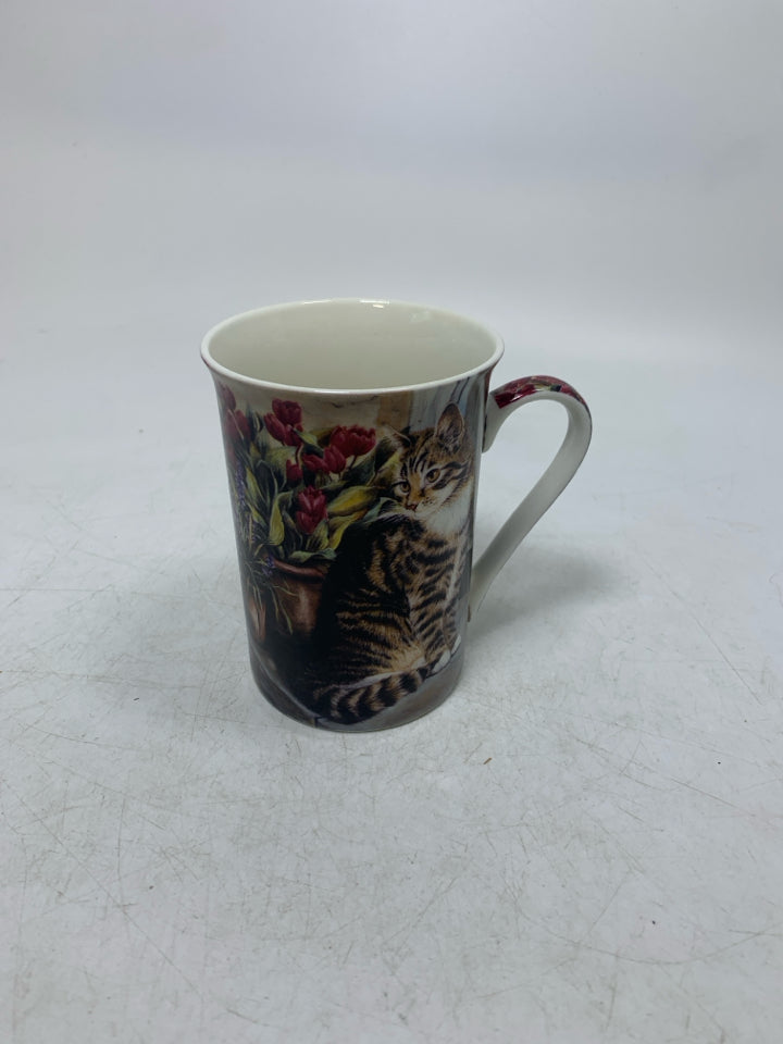 "COTTAGE CAT" MUG.
