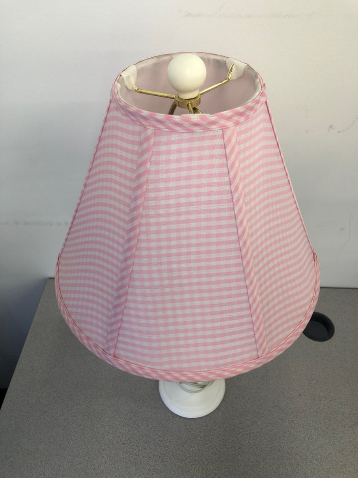 SLIM WHITE WITH PINK CHECKERED SHADE TABLE LAMP.