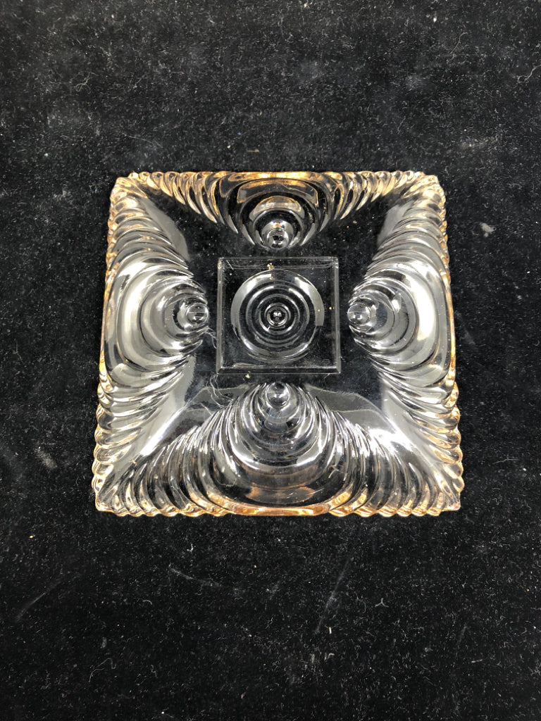 SMALL SQUARE BOWL W CIRCLE PATTERN AND GOLD RIM.