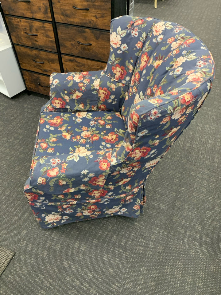 BLUE FLORAL ACCENT CHAIR W ARM SLIPS.