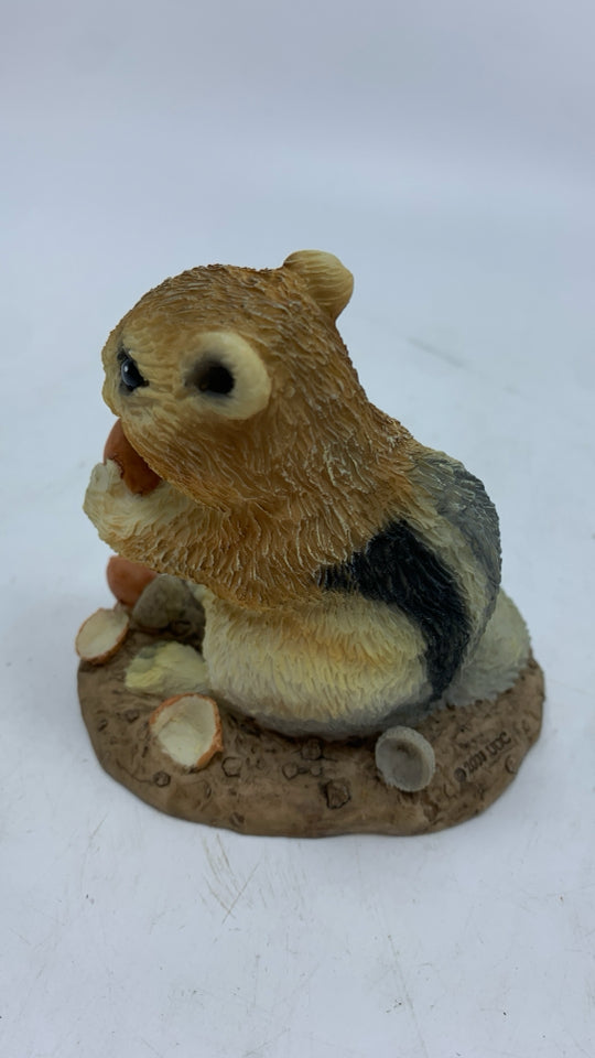 "SQUIRREL STONE CRITTER" CHARMING TAILS FIGURE.