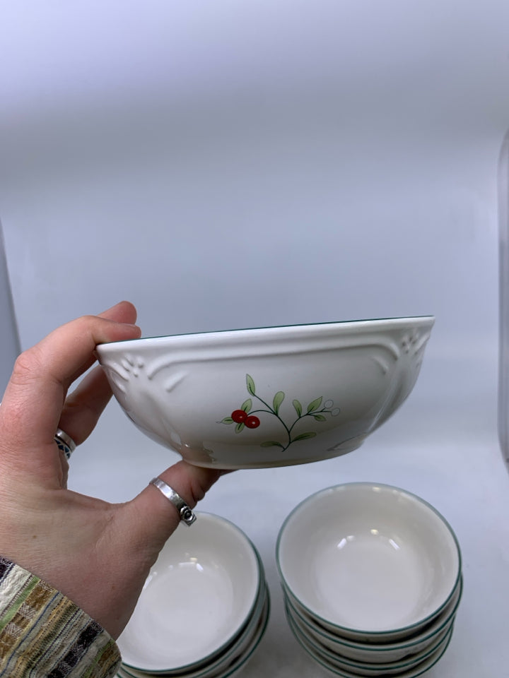 8 WINTERBERRY PFALTGRAFF CEREAL BOWLS.