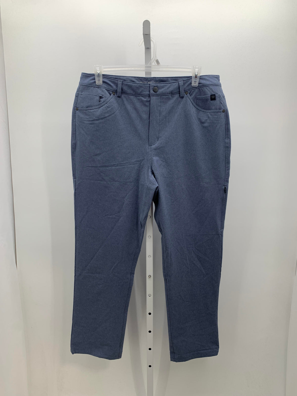 REGULAR FIT PANTS.