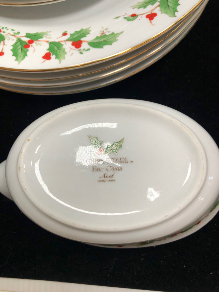 19PC NOEL CHRISTMAS DISH SET SRV FOR 4.