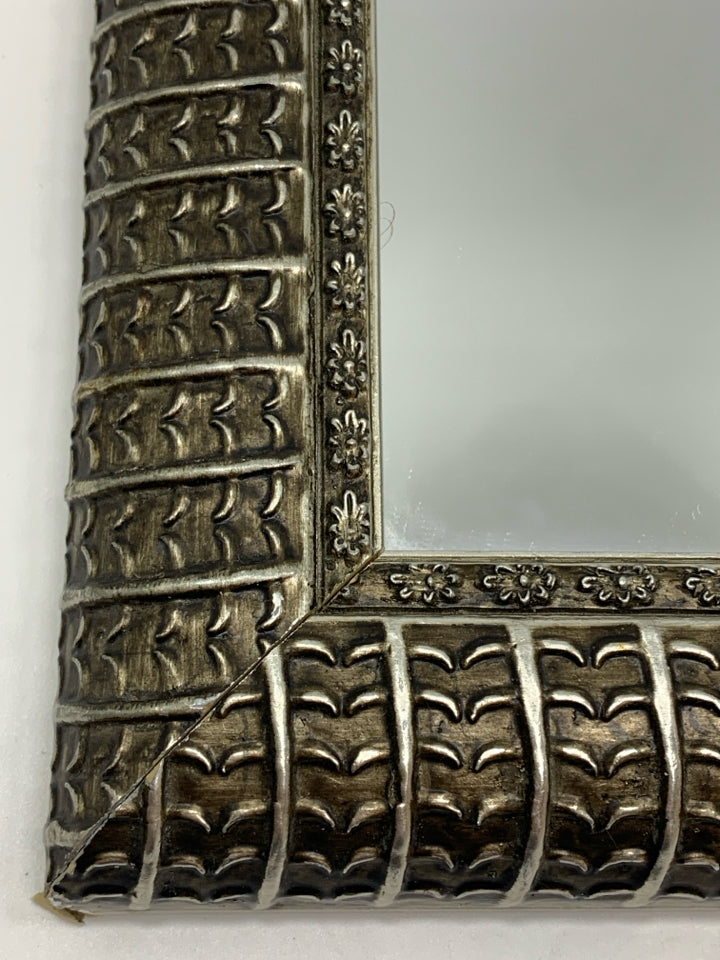 SM FLORAL PRINT METAL MIRROR.