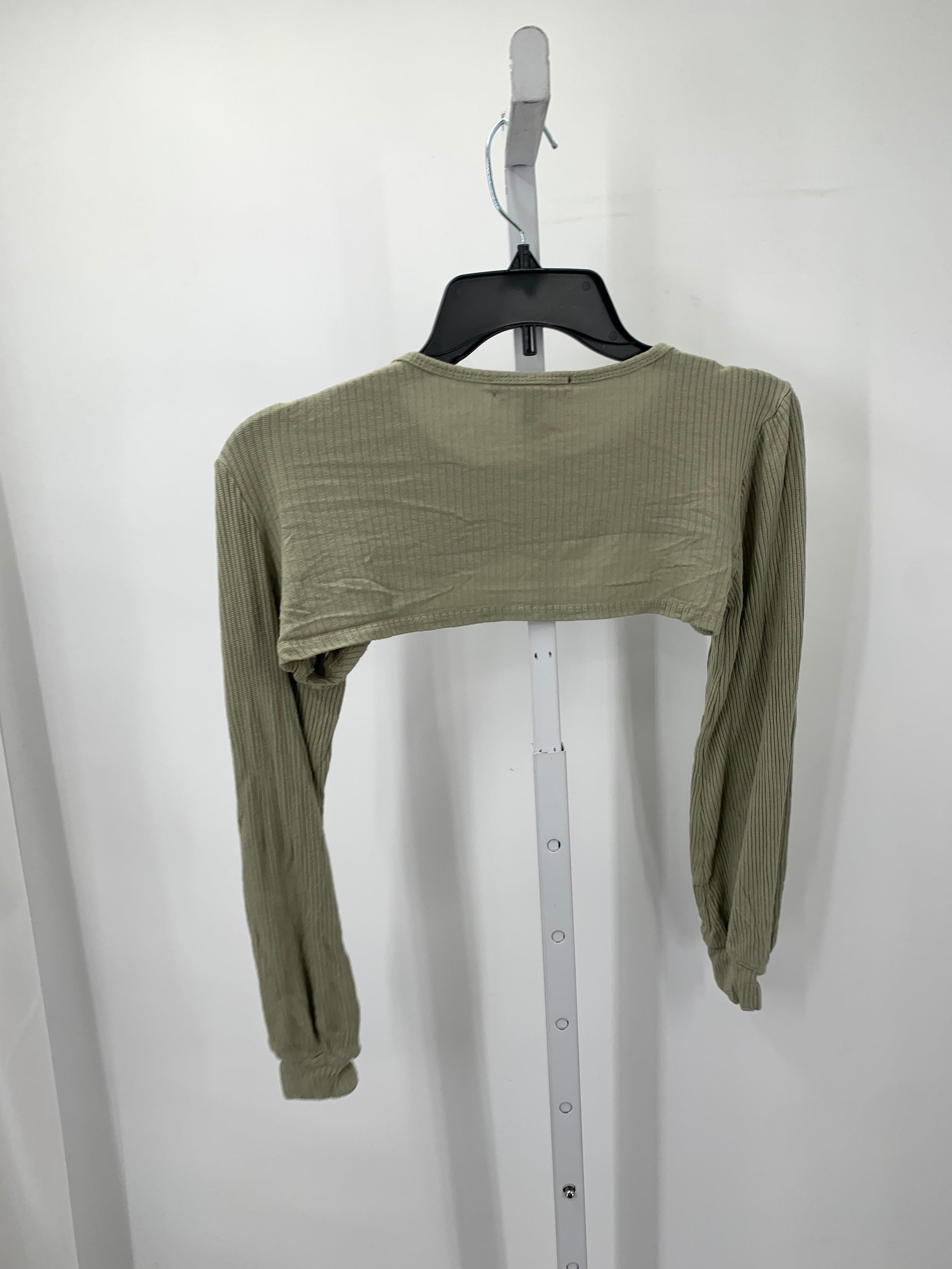 Almost Famous Size Small Juniors Long Sleeve Shirt