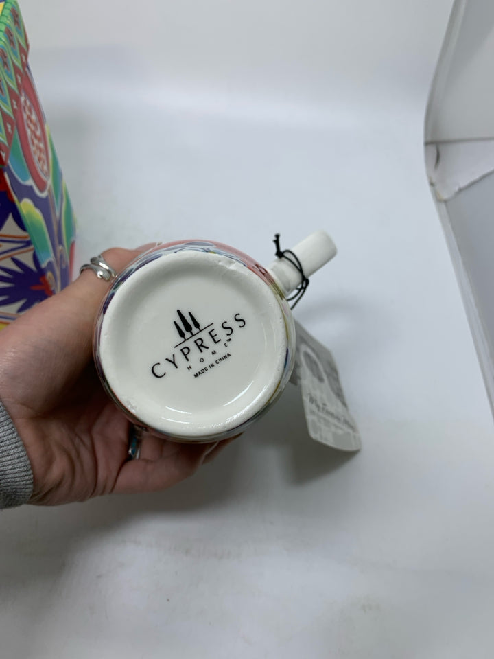 IN BOX CERAMIC COLORFUL TRAVEL MUG.