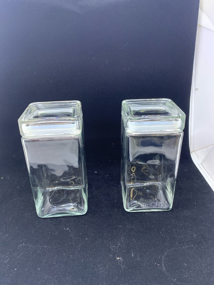 2 SQUARE GLASS CANISTER.