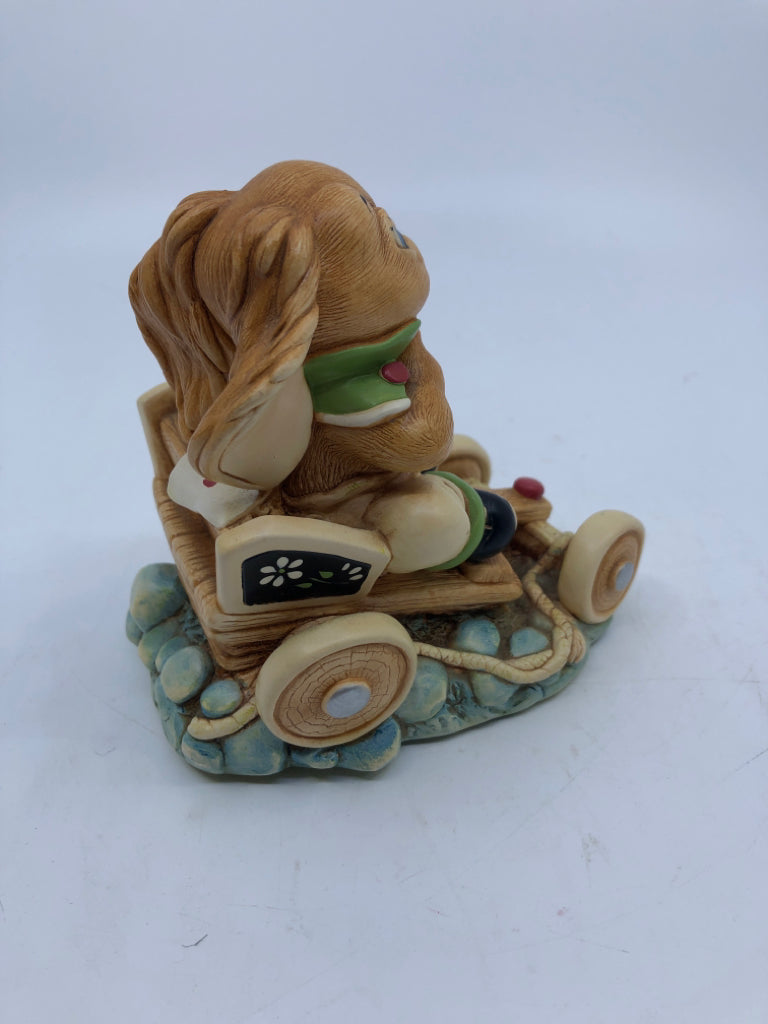 VTG PENDELFIN BUNNY HUMPHREY IN WHEELBARROW RACE CAR.