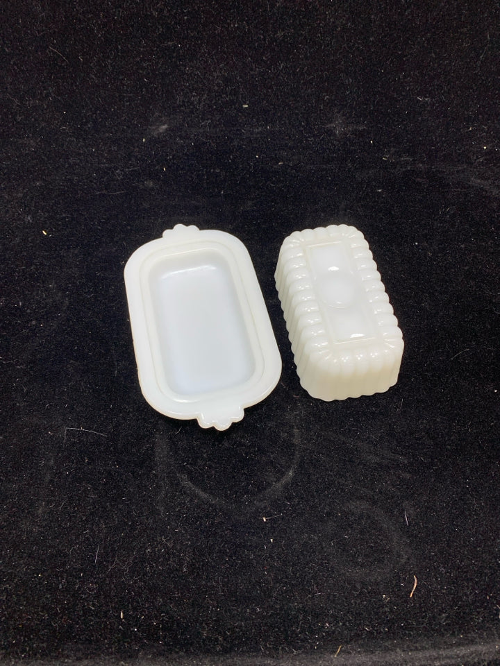 VTG WHITE MILK GLASS HALF STICK BUTTER DISH W LID.