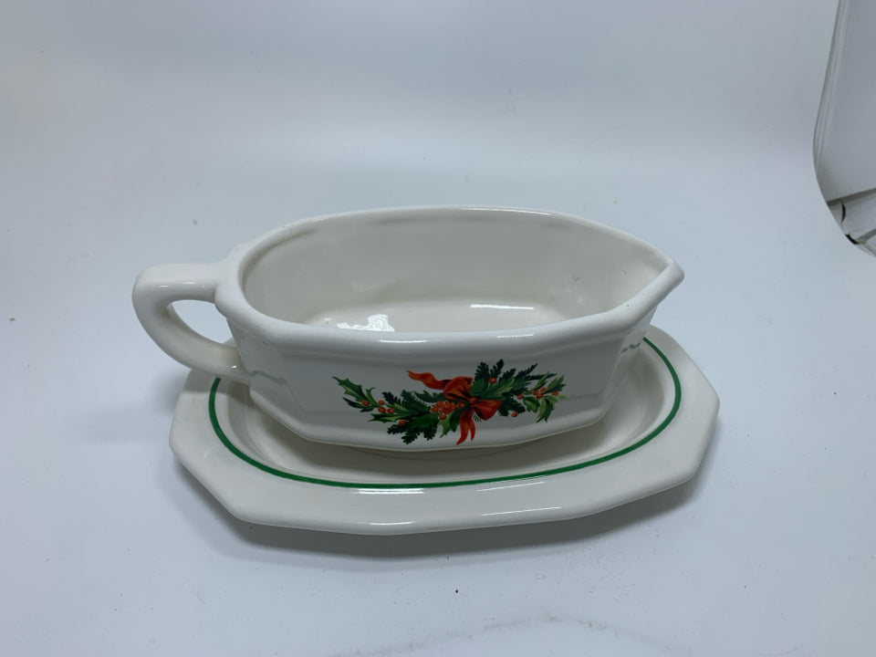 2 PC WHITE PFALTZGRAFF CHRISTMAS HERITAGE GRAVY BOAT W/ DRIP PLATE.