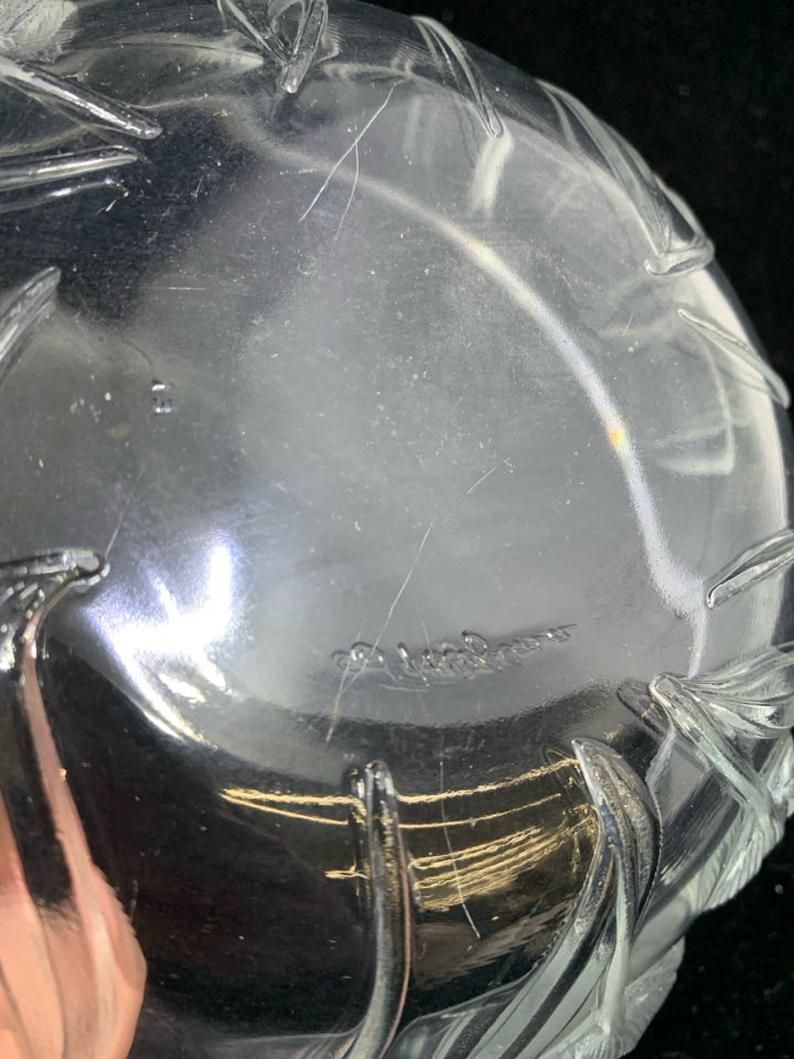 TULIP EMBOSSED CLEAR GLASS BOWL.