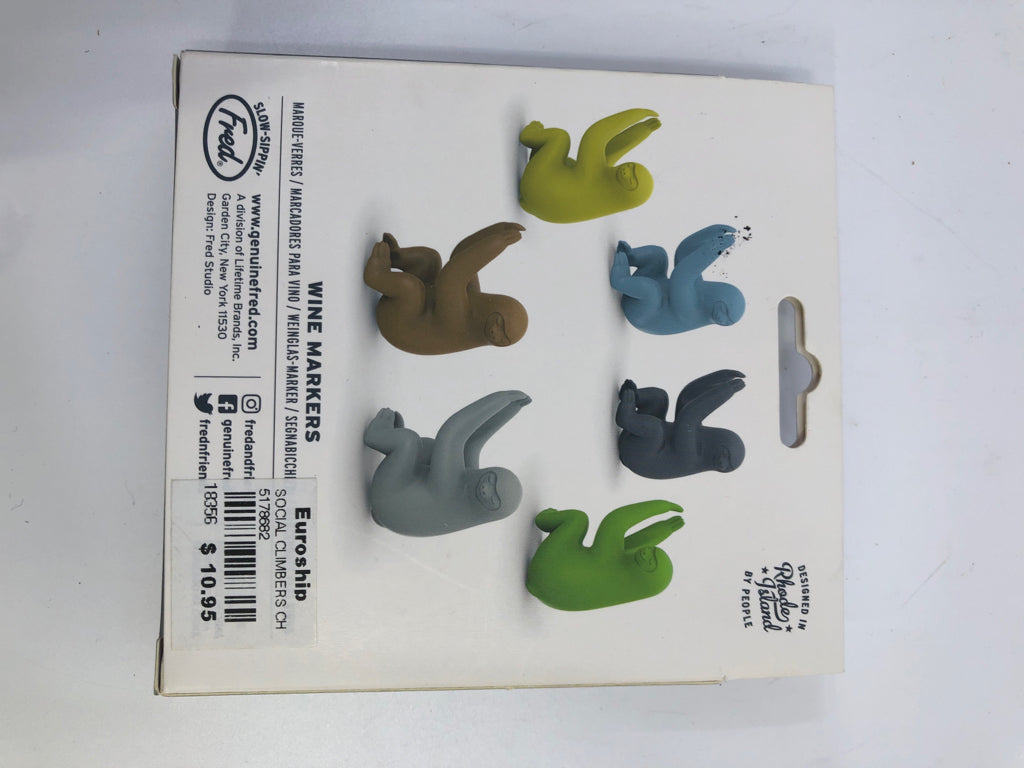 NIB SOCIAL CLIMBERS WINE GLASS CHARMS.