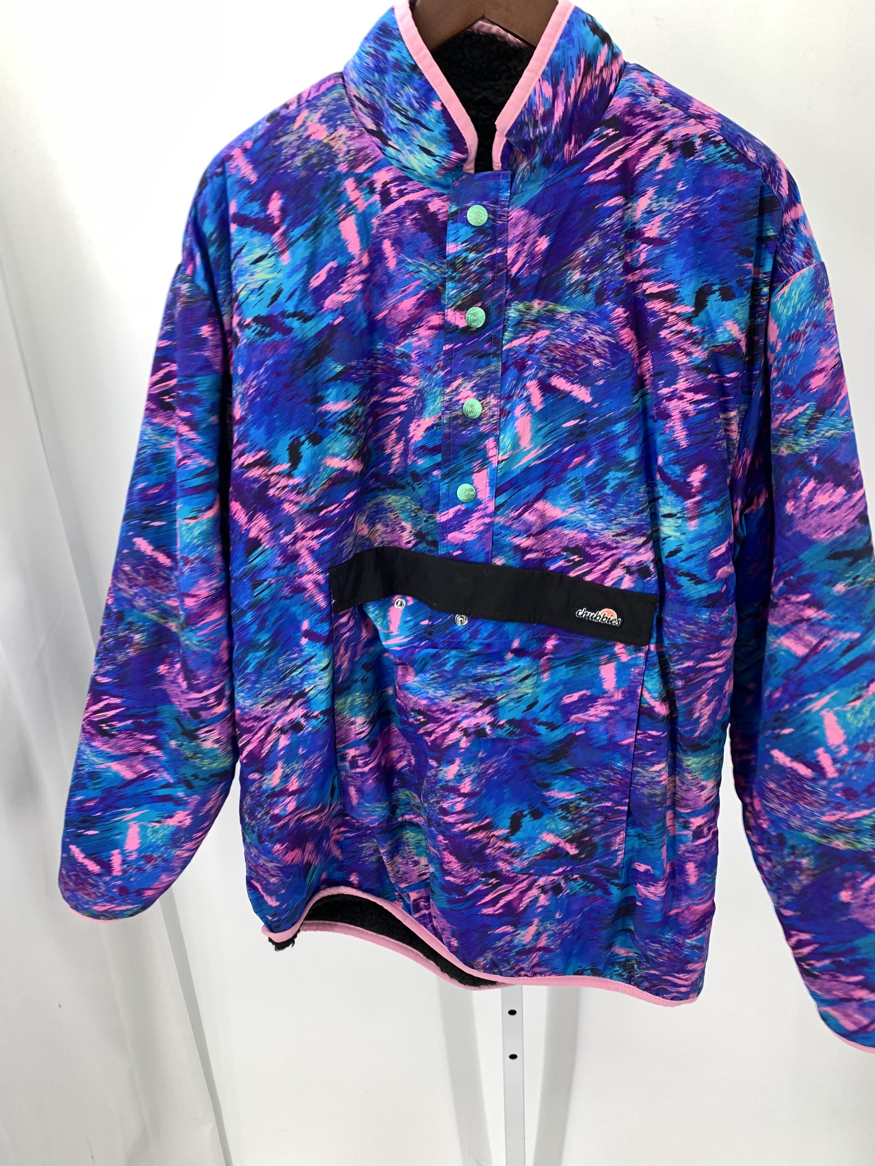 REVERSIBLE PRINT PULL OVER.