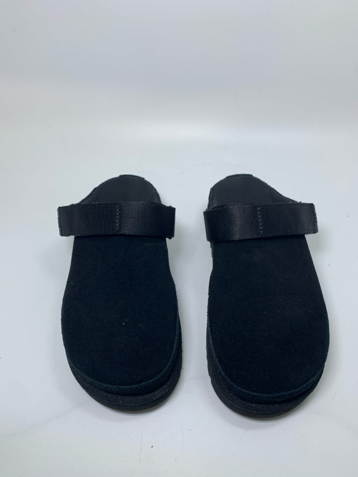 UGG Goldenstar Clogs *Minor Wear